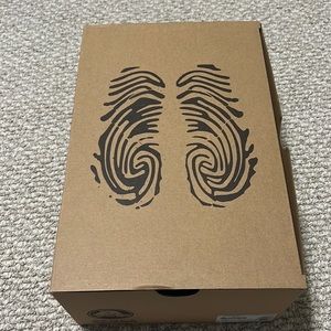 CROCS SALEHE BEMBURY HORCHATA SIZE 11